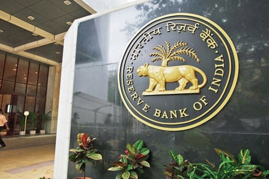 RBI maintains repo rate at 6.5%, shifts to a neutral stance